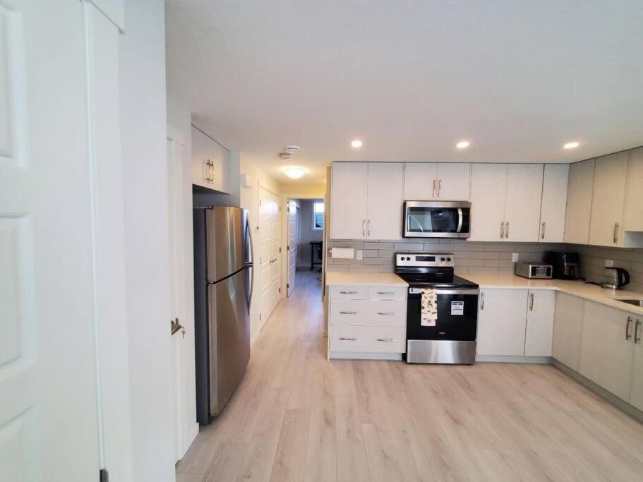 Appartement Cozy Rockland Park Unit+Parking à Calgary Extérieur photo