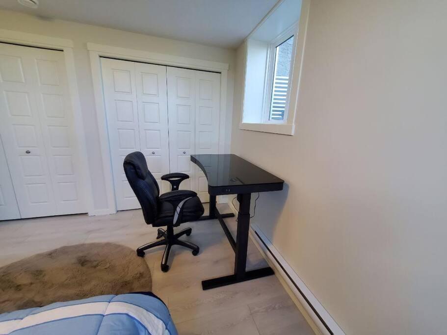 Appartement Cozy Rockland Park Unit+Parking à Calgary Extérieur photo