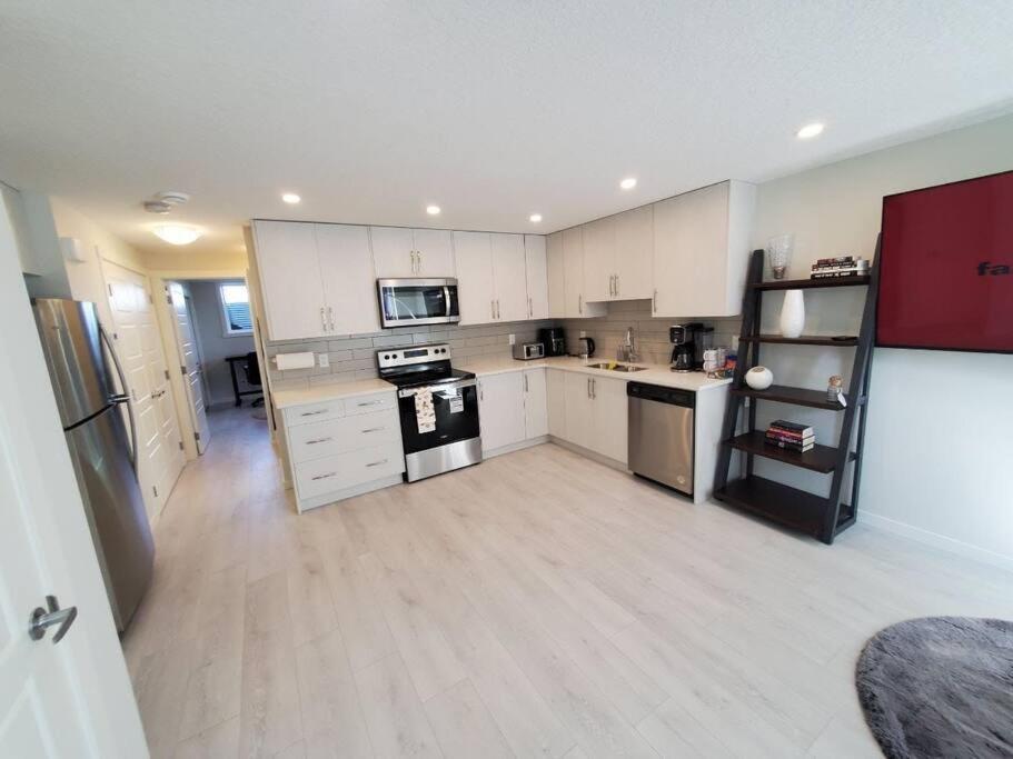Appartement Cozy Rockland Park Unit+Parking à Calgary Extérieur photo