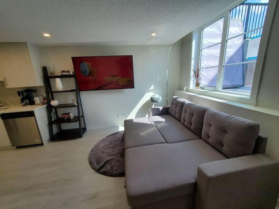 Appartement Cozy Rockland Park Unit+Parking à Calgary Extérieur photo