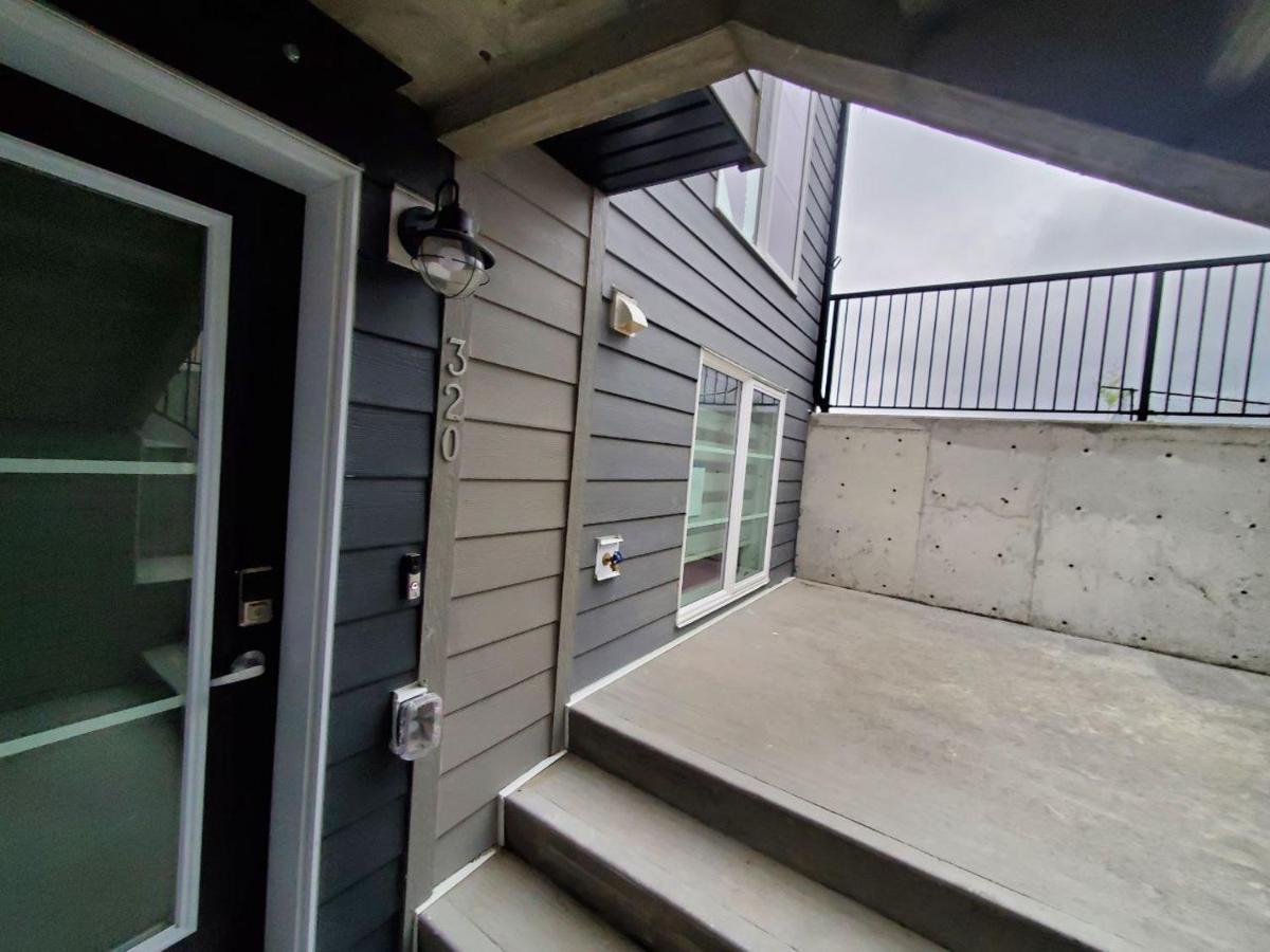Appartement Cozy Rockland Park Unit+Parking à Calgary Extérieur photo