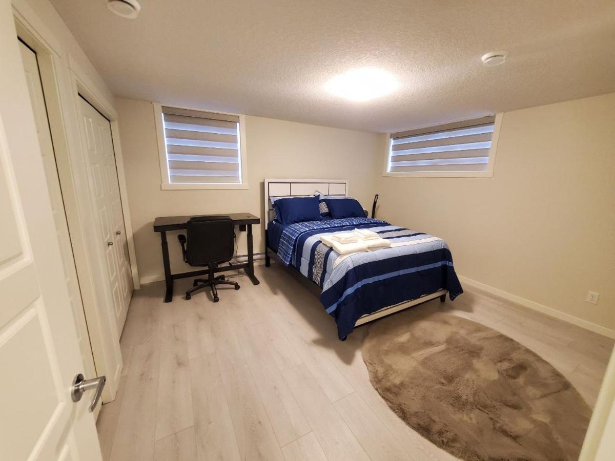 Appartement Cozy Rockland Park Unit+Parking à Calgary Extérieur photo