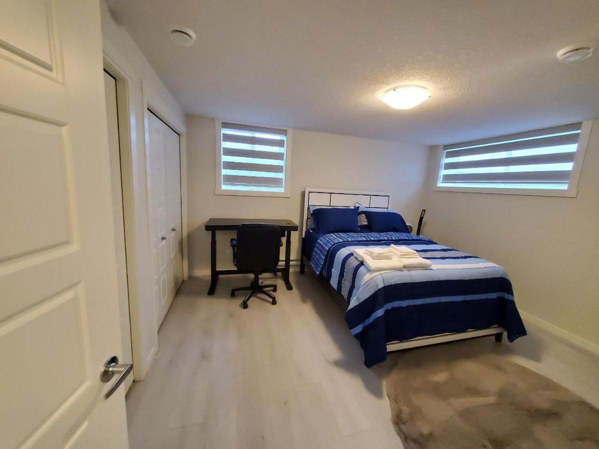 Appartement Cozy Rockland Park Unit+Parking à Calgary Extérieur photo
